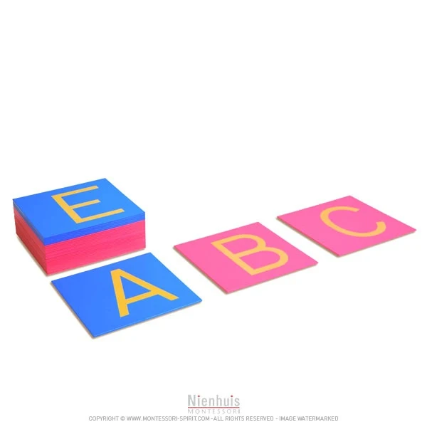 Lettres rugueuses majuscules : version internationale script