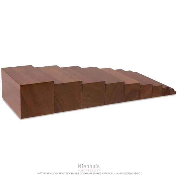 Escalier marron clair