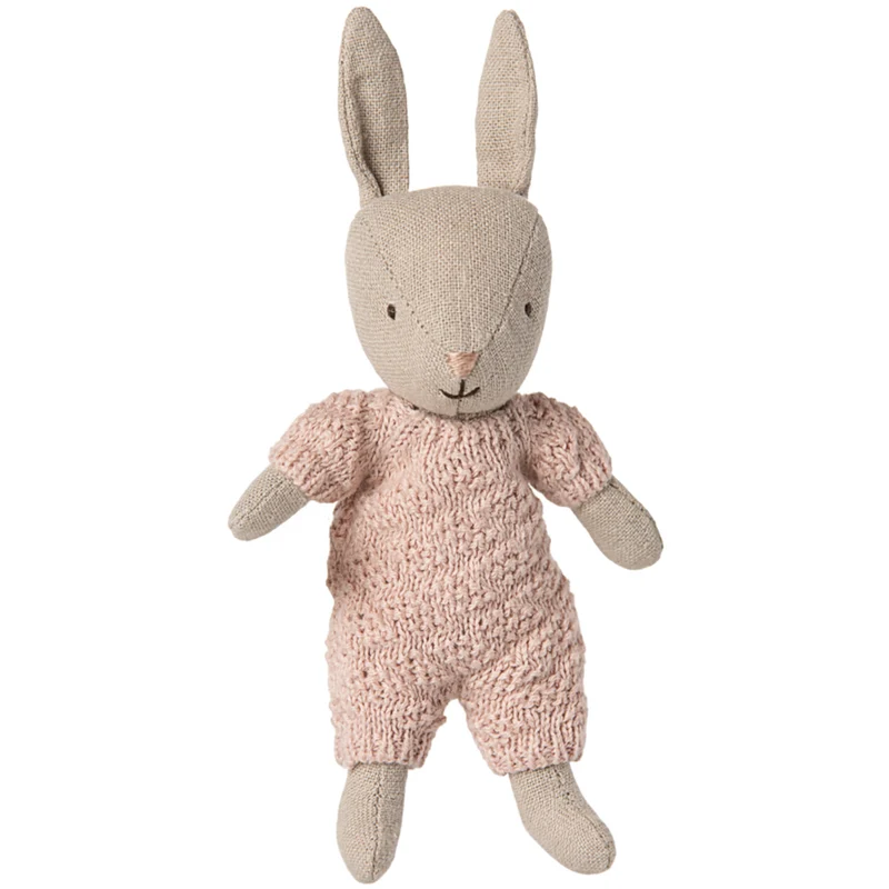 Maileg Hare, Micro - Sand - Rosa Strikket Dragt