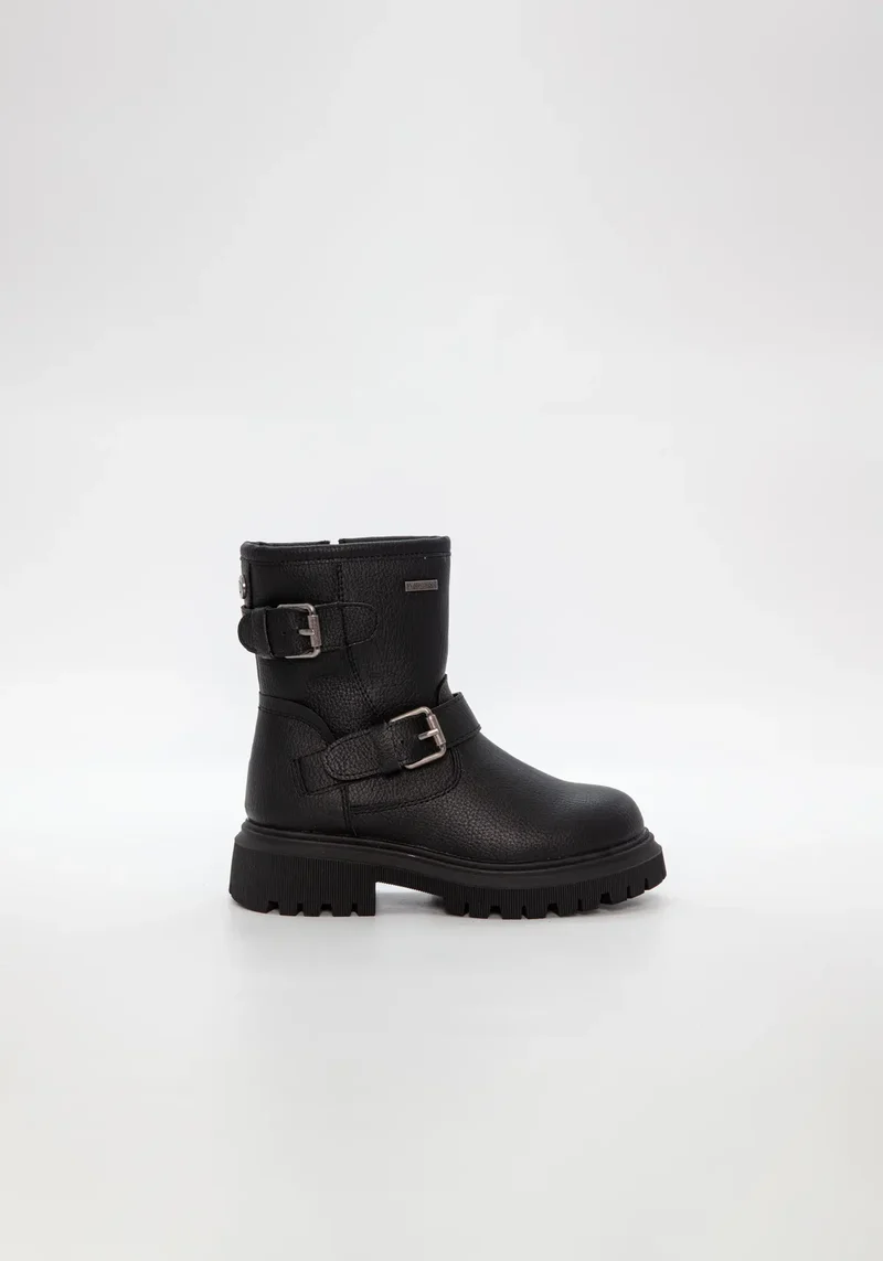 Boots black