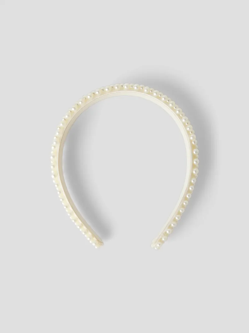 Diadem med pärlor